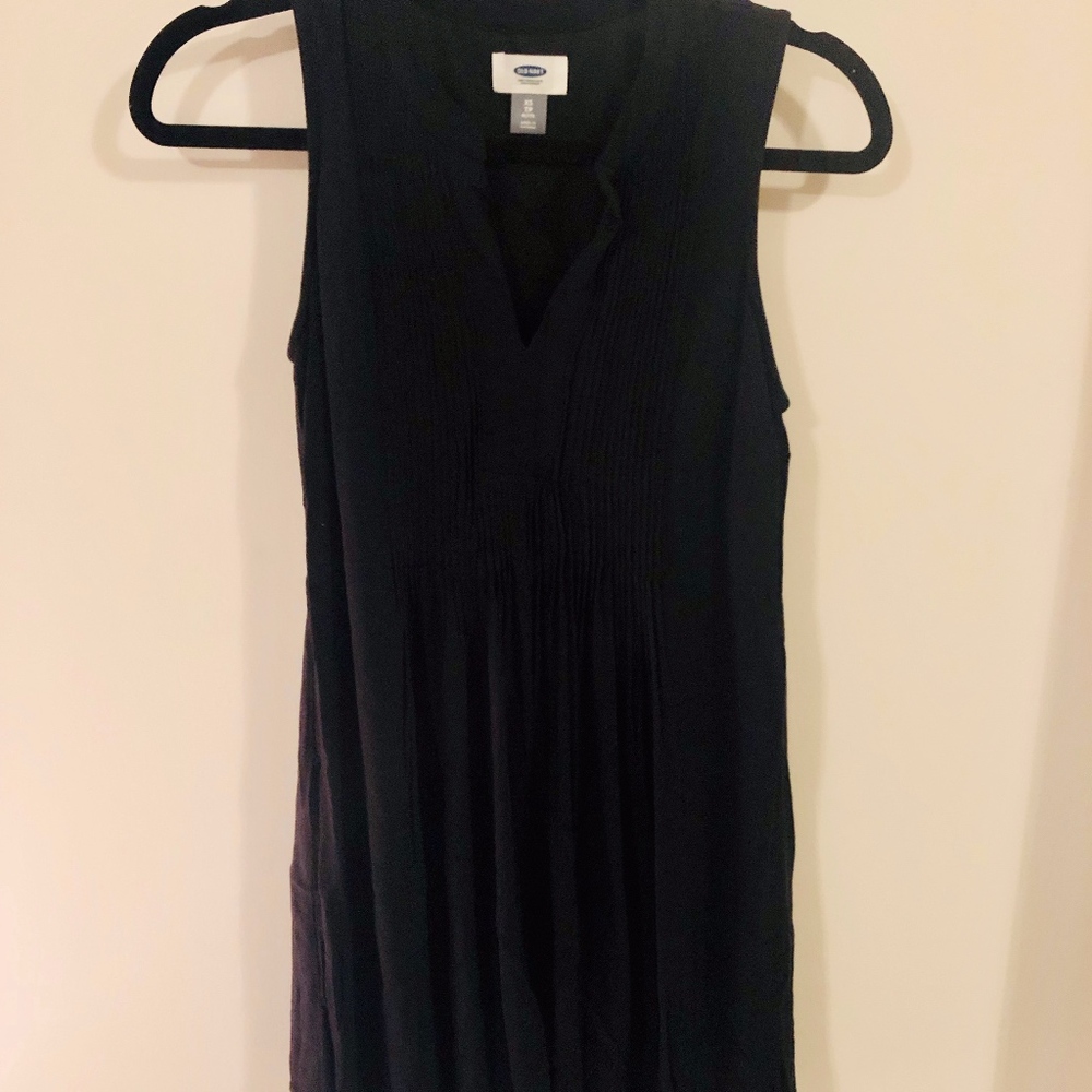 Sleeveless Pintuck Black Dress